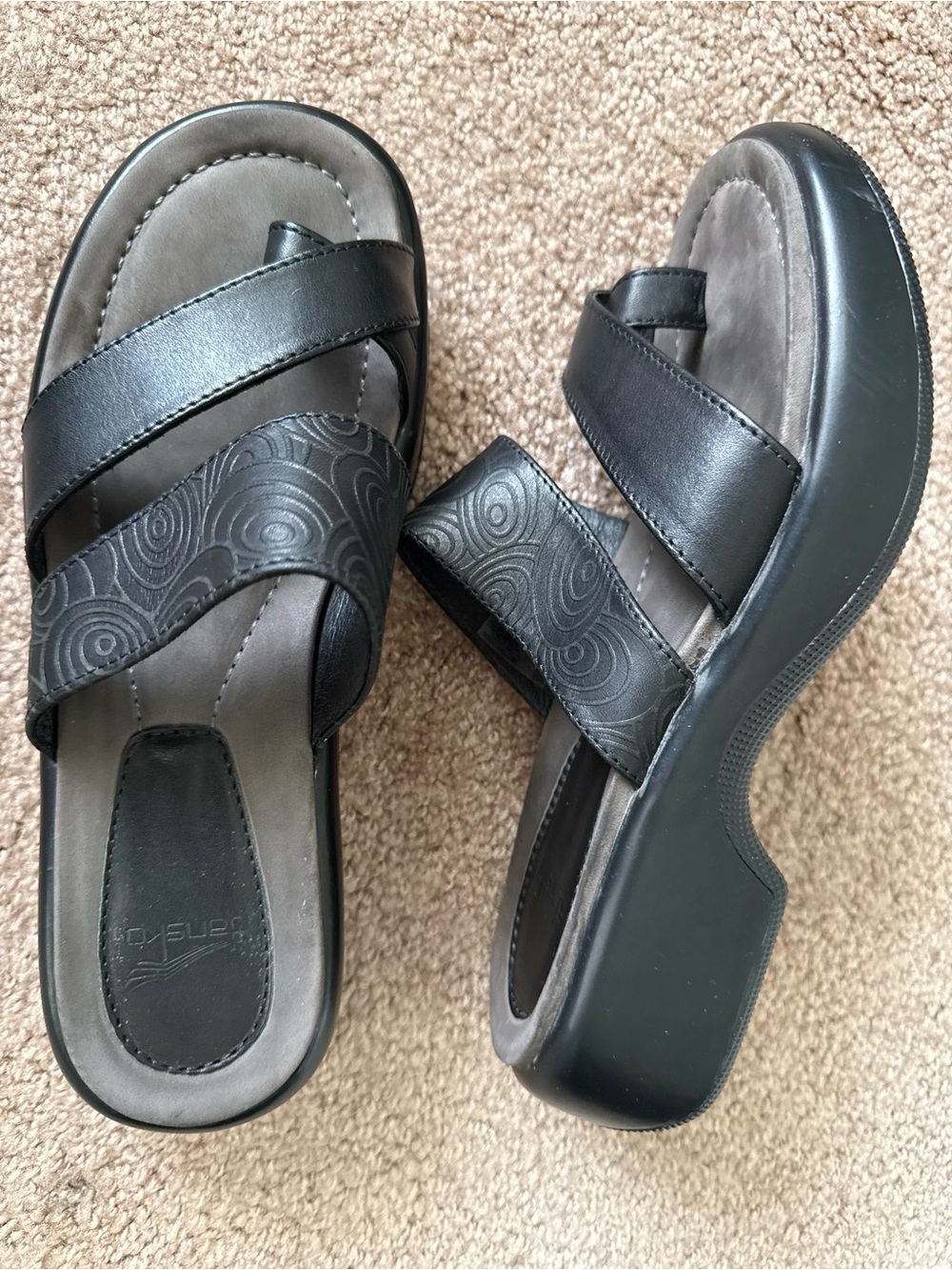 Dansko Leather Wedge Platform Sandals Toe Loop